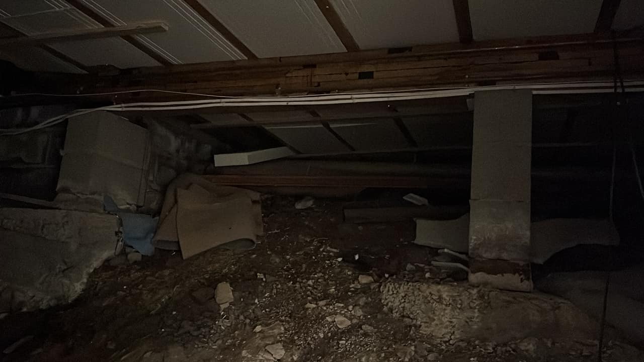 Polystyrene panels installed under the floor and falling out.